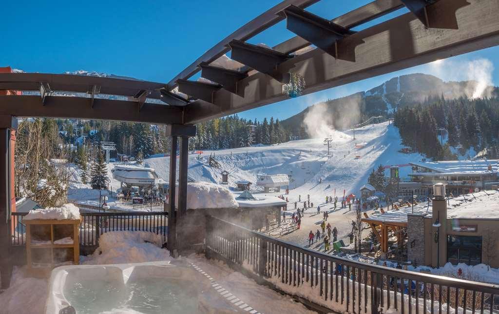 Sundial Hotel Уислър Екстериор снимка